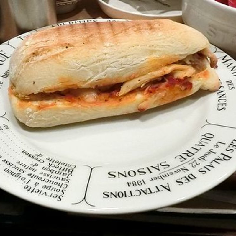 チキンのパニーニ(メゾンカイザー 大丸福岡天神店)