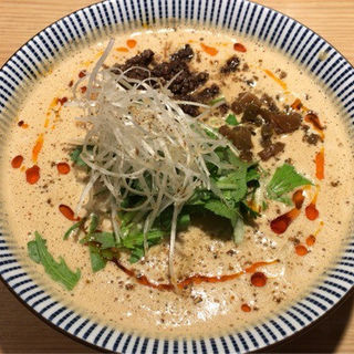 ふわふわ羊担々麺(自家製麺 MENSHO TOKYO)