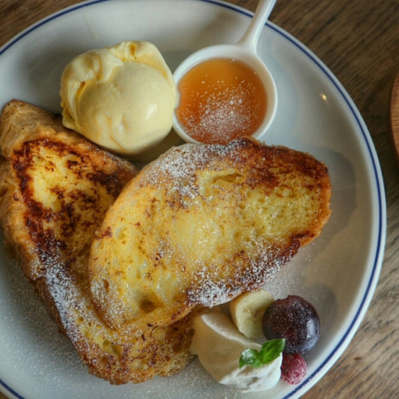 フレンチトースト(モーツァルト クレーズ コーヒー （mozart klees coffee）)