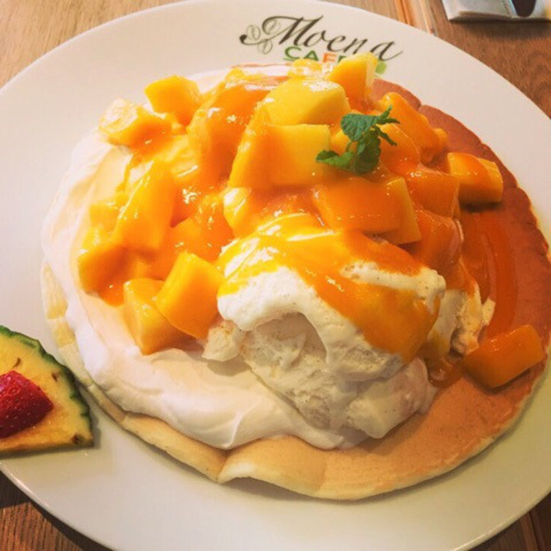 マンゴーパンケーキ(モエナカフェ 原宿店)