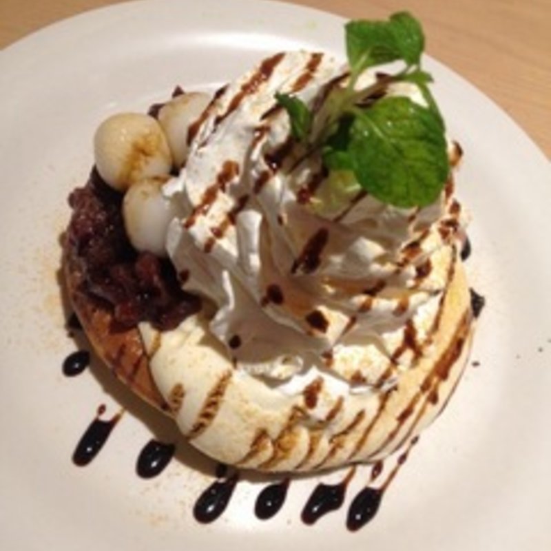 白玉ときな粉カスタードの黒蜜パンケーキ(モクオラディキシーダイナーウイラニ)