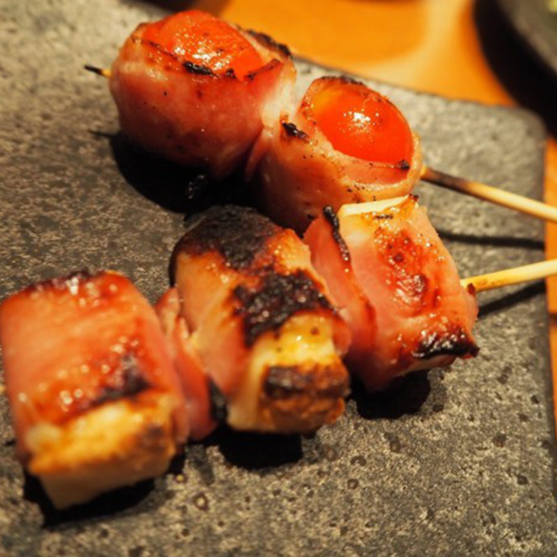トマトベーコン(炭火焼鳥 ももたろう 麻布十番店)