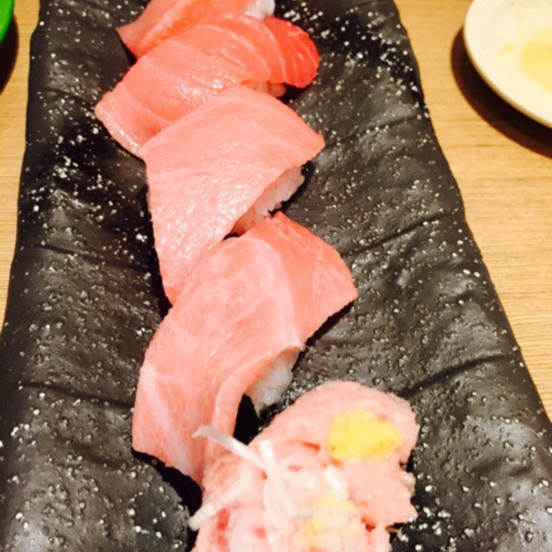 まぐろ五点盛り(もりもり寿し 藤江店 )