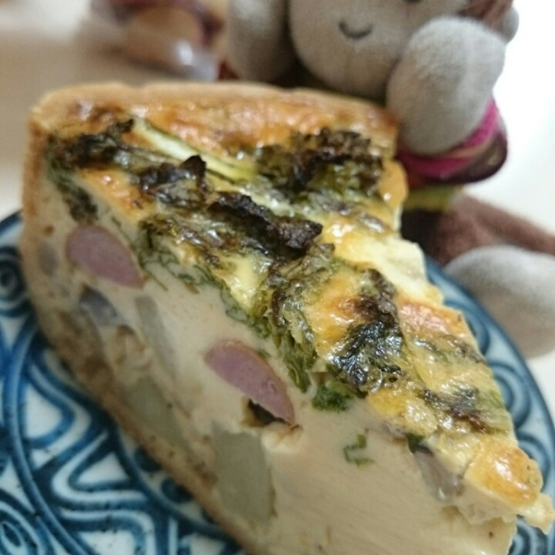 ほうれん草とジャガイモの卵タルト(Yakigashiya Lucca)