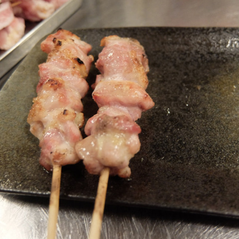 地鶏(やきとり 本牧)