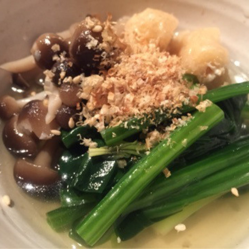 ほうれん草としめじの煮浸し(やきとり 鶴田)