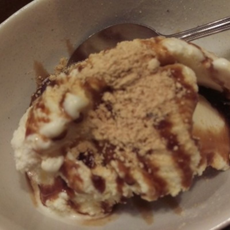 キナコと黒蜜のアイス(やきとり家 すみれ 高田馬場店)