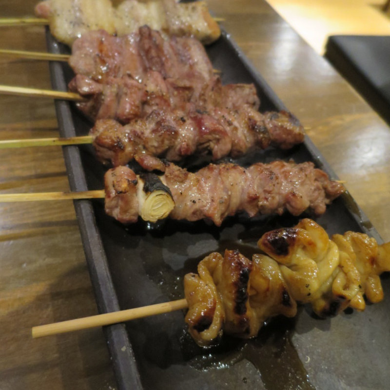 朝挽きやきとん(やきとん くう )