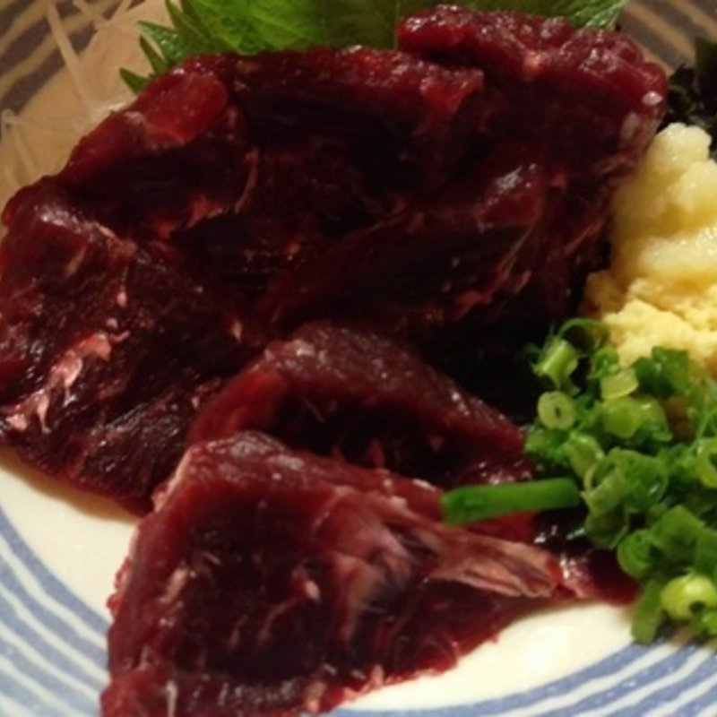 鯨肉の刺身赤身一級(浦野屋 やきとんてるてる)