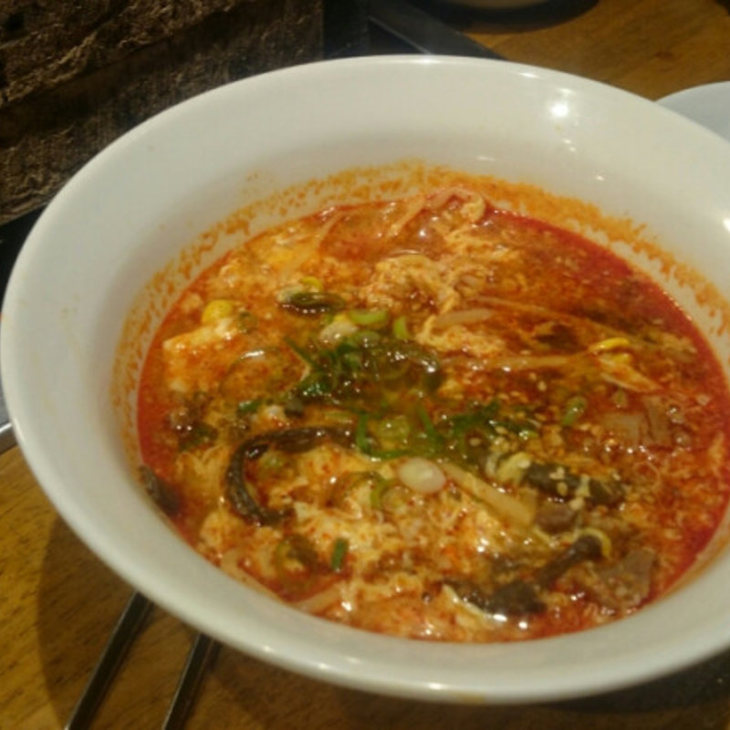 ユッケジャンラーメン(やきにく萬野 本店)