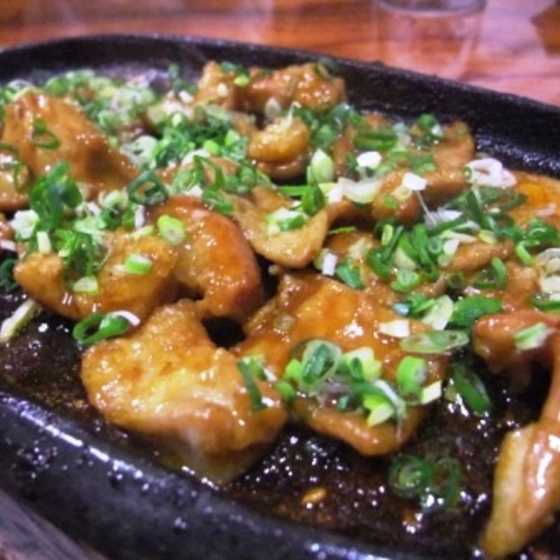 ホルモン鉄板焼き(鳥公)