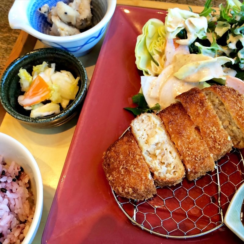 豆腐と鶏のメンチカツ(やさい家めい 上野店 )