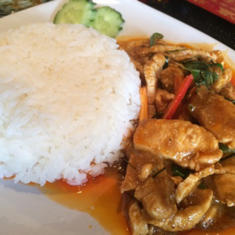 ｶｵ.ﾊﾟﾈﾝ.ｶﾞｲ(豚肉のﾊﾟﾈﾝｶﾚｰ炒め)(ヤム．タイ )