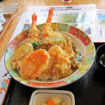 ジャンボ天丼(やわら亭 （やわらてい）)