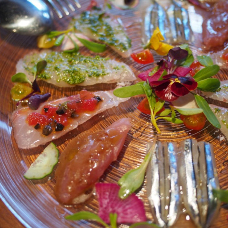 鮮魚のカルパッチョ5種類盛り合わせ(ようこそ お魚とグリル料理のお店へ ペッシェ・パッパーレ・イタリア)