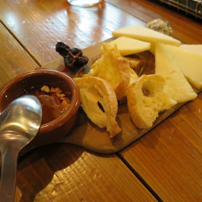 スペインチーズ盛り合わせ　6種(La Oliva)