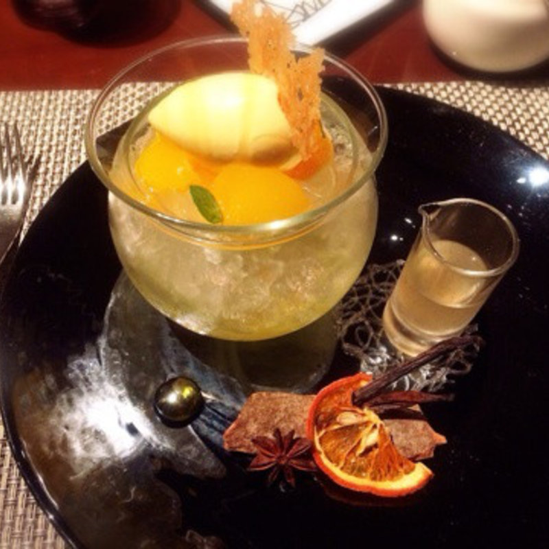 マンダリンオレンジのムースとソルベ(ラ ターブル ドゥ ジョエル・ロブション)