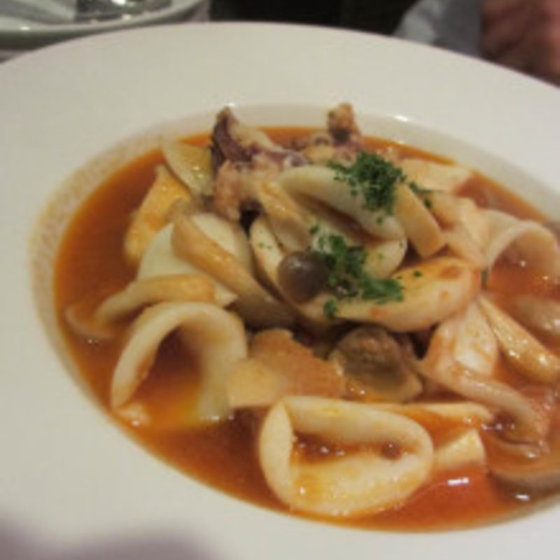 烏賊ときのこのアヒージョ(ラ バレンシアーナ （LA VALENCIANA）)