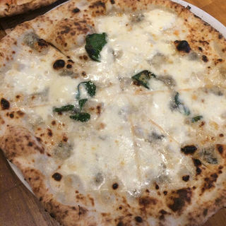 クアトロフォルマッジ(ラ ピッツァ ナポレターナ レガロ)