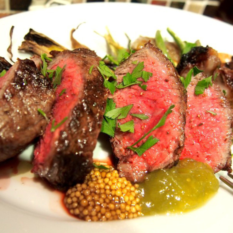 徳島県すだち牛ランプ肉の炭焼きビステッカ(La pignataラ ピニャータ)