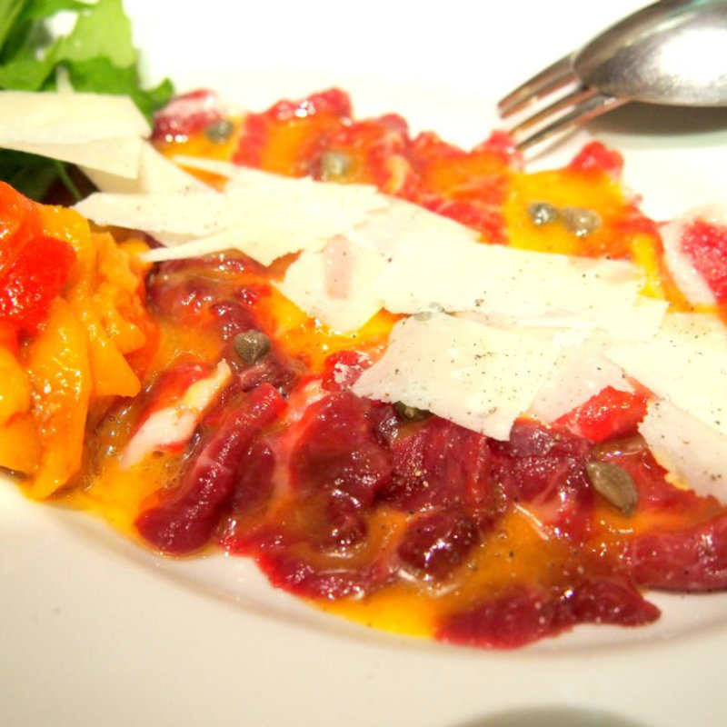 熊本県産馬肉のカルパッチョ (La pignataラ ピニャータ)