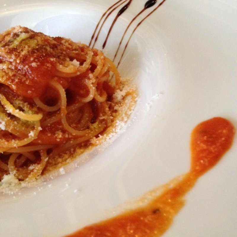 シンプルトマトソース～熟成バルサミコがけ～(ラ　フェニーチェ （la　FenicE）)