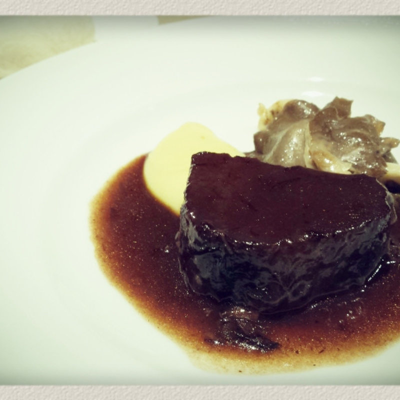 黒毛和牛煮込み(ラ・サレッタ)