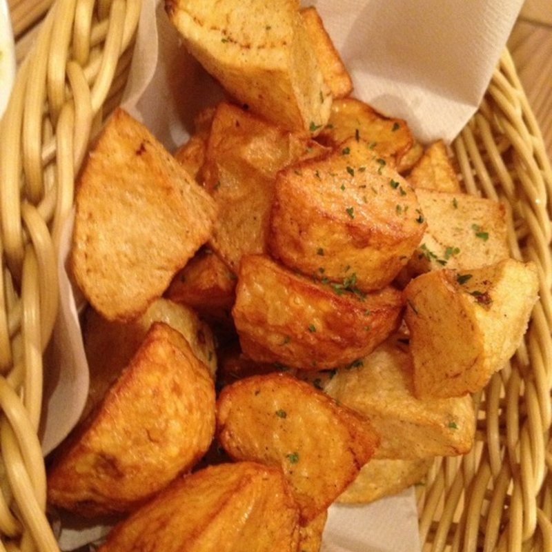 スペイン風ポテトフライ(ラ・ボッテガ デル ピアット （LA・BOTTEGA del piatto）)