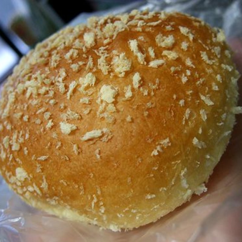 ゴロっとポークの焼きカレーパン(パン工房 ら・麦 赤坂店)