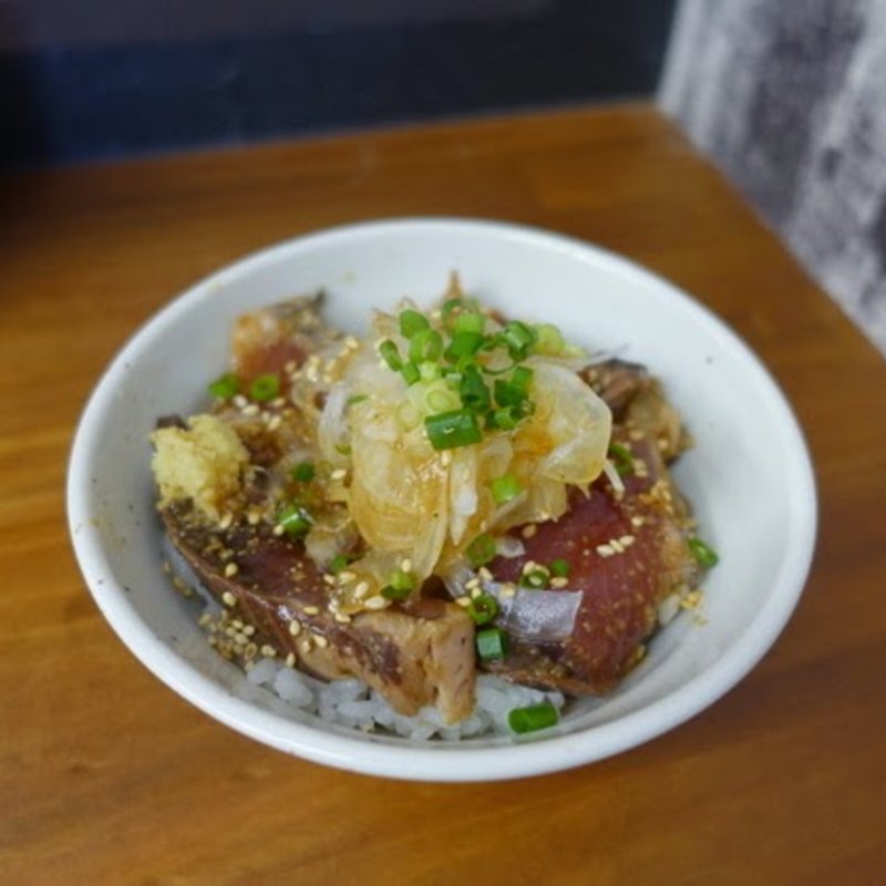 かつおタタキ丼(らーめん かつお拳 )