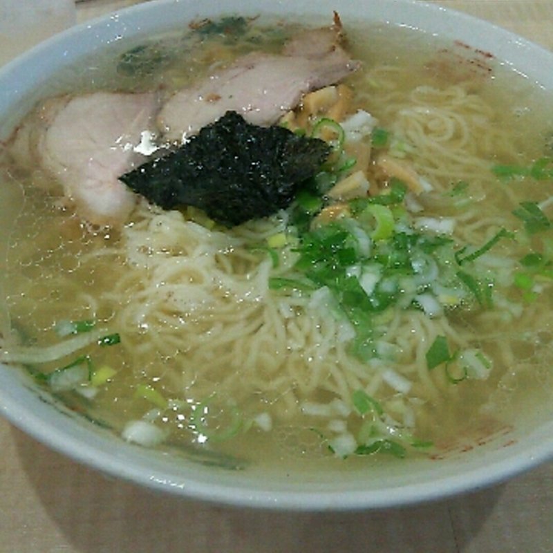 大盛りラーメン　塩(ラーメン まるひら)