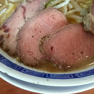 とん(ラーメン 吟とん （ラーメン ギントン）)