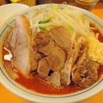 ラーメン（ニンニクだけ）＋粉チーズ＋旨辛（中辛）