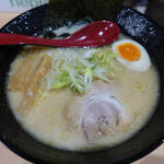 豚骨醤油ラーメン(らーめんつけめん麺屋金僧 荻窪店 )