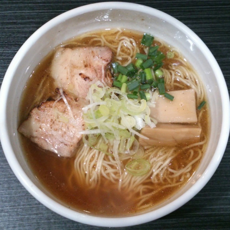 醤油ラーメン(らーめんまぜそばあらし 錦本店)