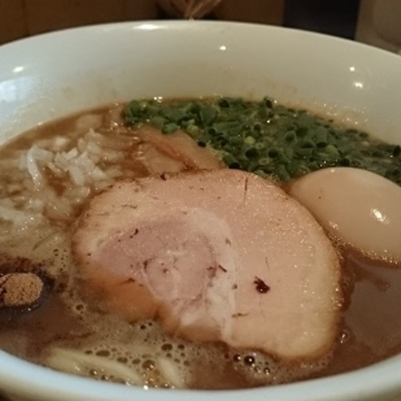 煮卵ラーメン(らーめん 佳)
