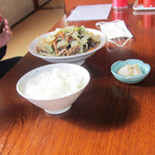 肉野菜炒め定食(ラーメン兼龍)