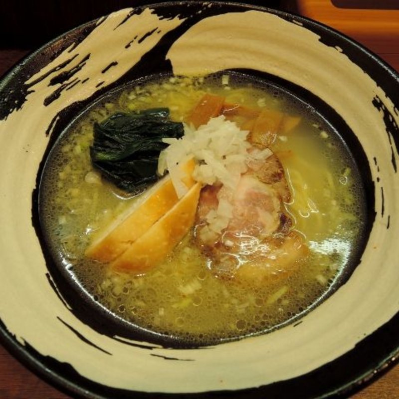 塩らーめん＋甲斐路軍鶏叉焼(らーめん屋 小川 )