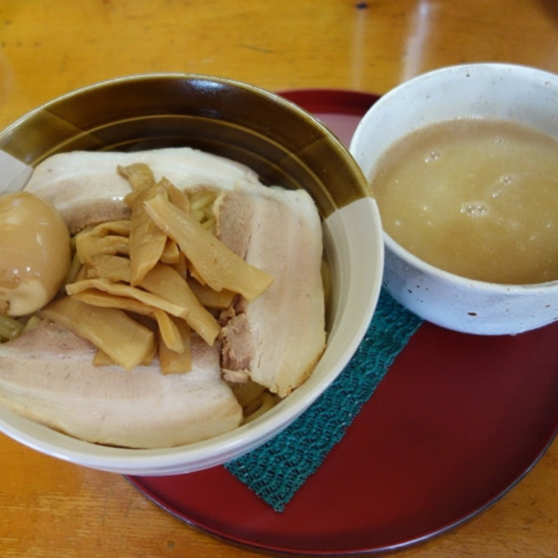 琥珀そば（塩：中太麺）(ラーメン深大)