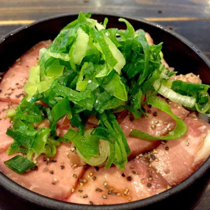 レアチャーシュー丼(らーめん細川 大阪東店 )