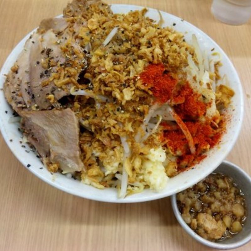 汁なし豚ﾗｰﾒﾝ ﾆﾝﾆｸ　ﾔｻｲｱﾌﾞﾗﾏｼ(ラーメン荘　歴史を刻め 寺田町店 )