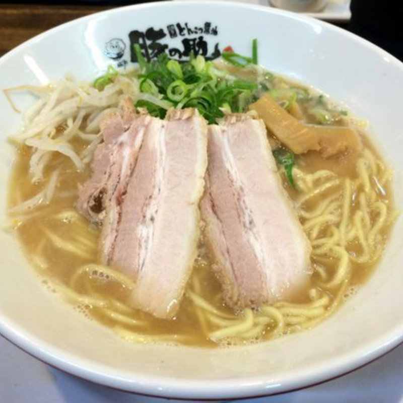 とんこつらーめん(らーめん 豚の助)