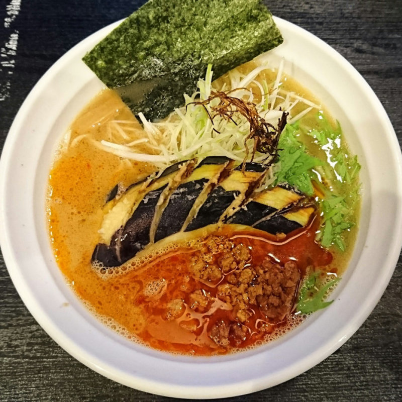 揚げナスと台湾ミンチの醤油らーめん(らーめん門蔵 四日市インター店 （ラーメンカドクラ）)