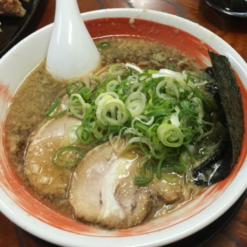 博多とんこつラーメン(ラーメン食堂　麺道場 安城店 （めんどうじょう）)