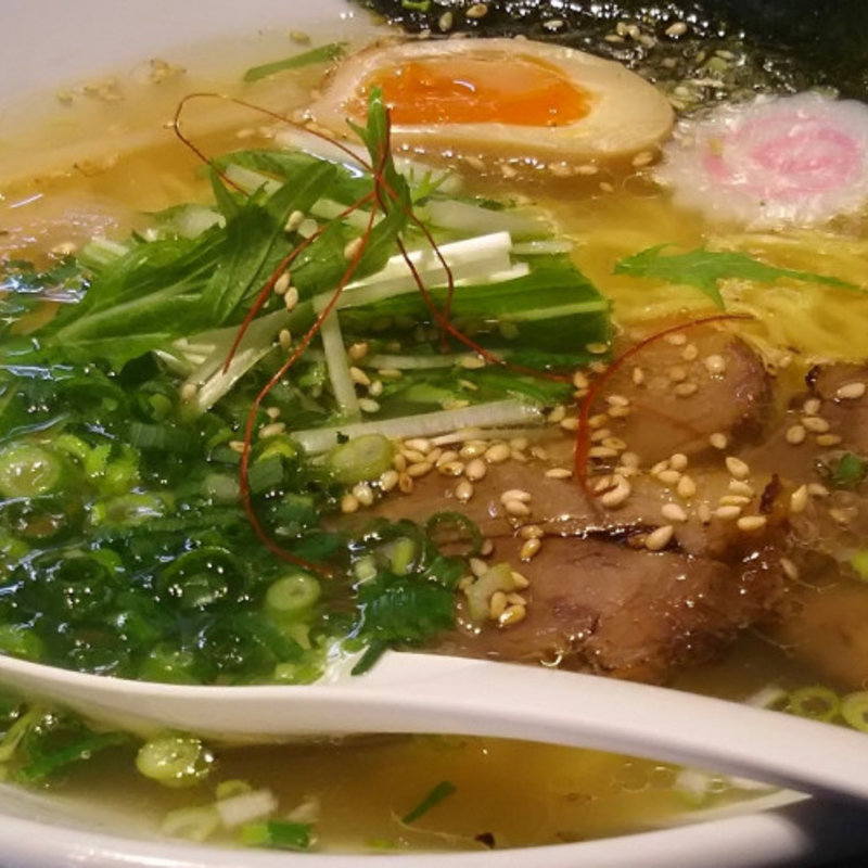 極塩らーめん(鷹の羽)