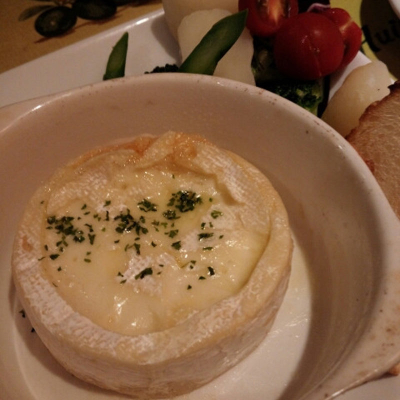 カマンベール丸ごとフォンデュ(ラーラ大宮店)