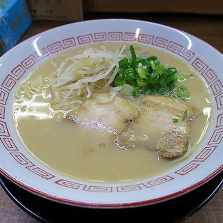 豚骨らー麺(らー麺 八角 （ラーメン ハッカク）)