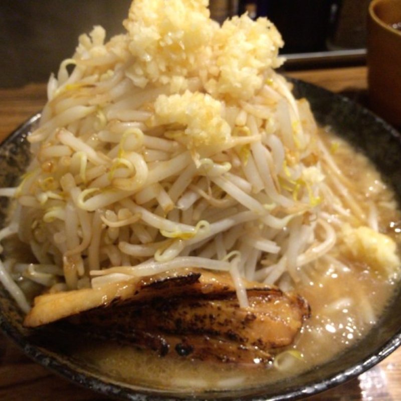 J系ラーメン　ニンニク・野菜マシ(らぁめん・つけめん　豚火 )