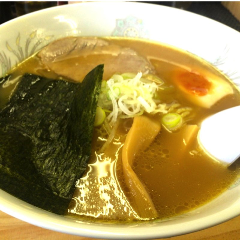 白湯（パイタン）醤油ラーメン(らぁ麺 水嶋)