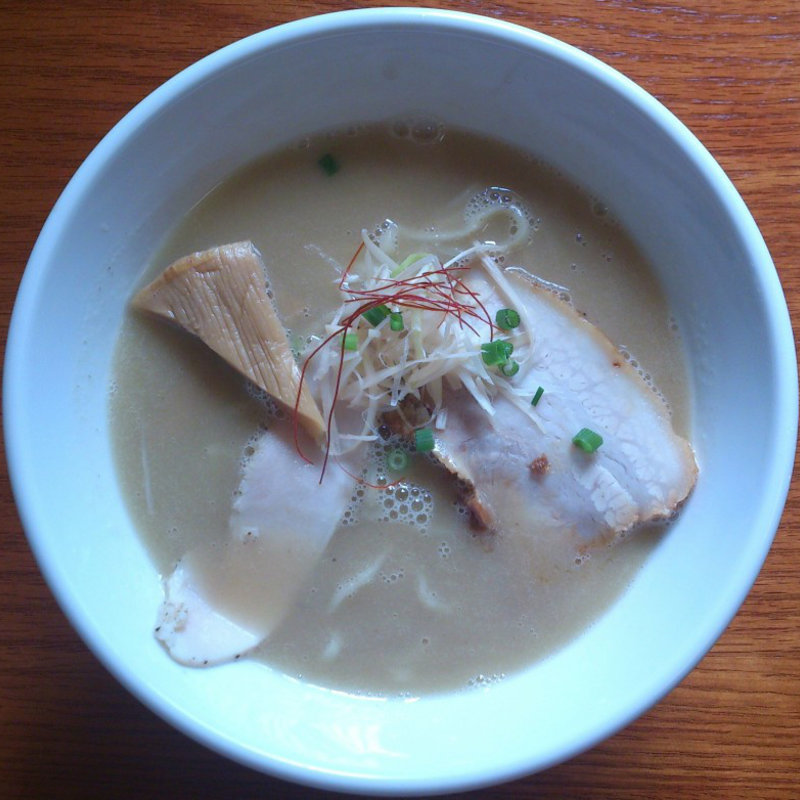 鶏白湯そば　濃厚バージョン(らぁ麺 飛鶏)